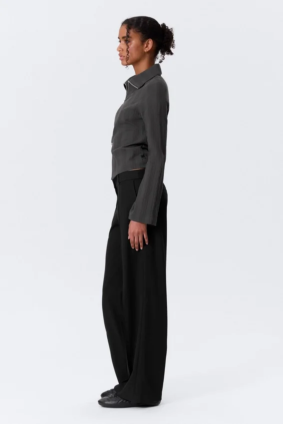 Low Rise Straight Suiting Trousers – Black Low Rise Straight Suiting Trousers – Black