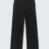 Low Rise Straight Suiting Trousers – Black Low Rise Straight Suiting Trousers – Black
