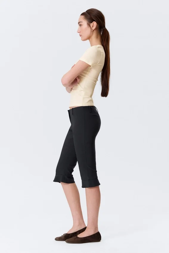 Low Rise Tailored Capri Trousers – Black Low Rise Tailored Capri Trousers – Black