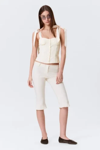 Low Rise Tailored Capri Trousers – Off-White Low Rise Tailored Capri Trousers – Off-White