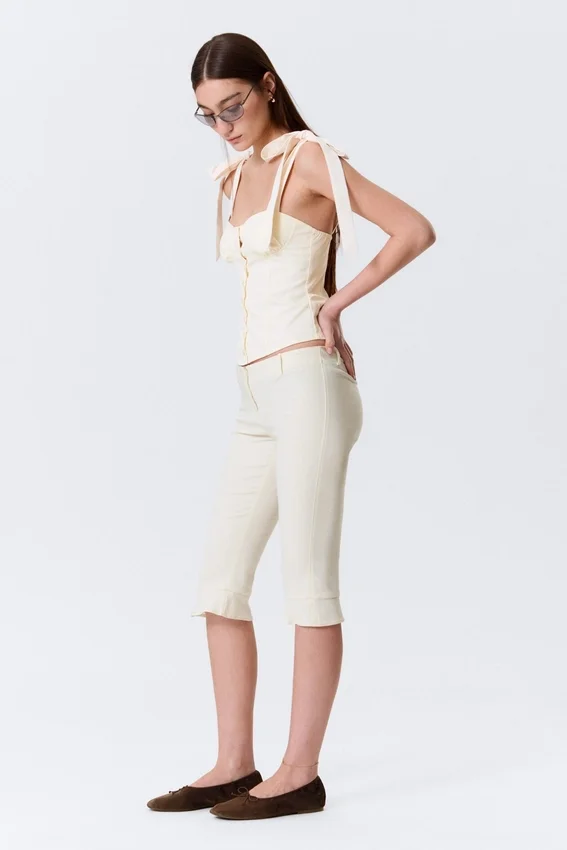 Low Rise Tailored Capri Trousers – Off-White Low Rise Tailored Capri Trousers – Off-White