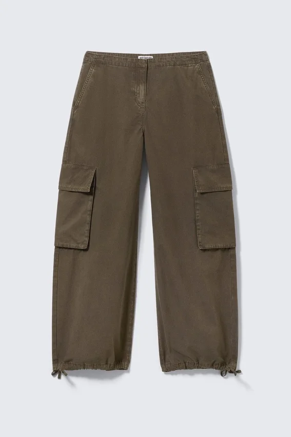 Low Rise Wide Leg Cargo Trousers – Dark Khaki Low Rise Wide Leg Cargo Trousers – Dark Khaki