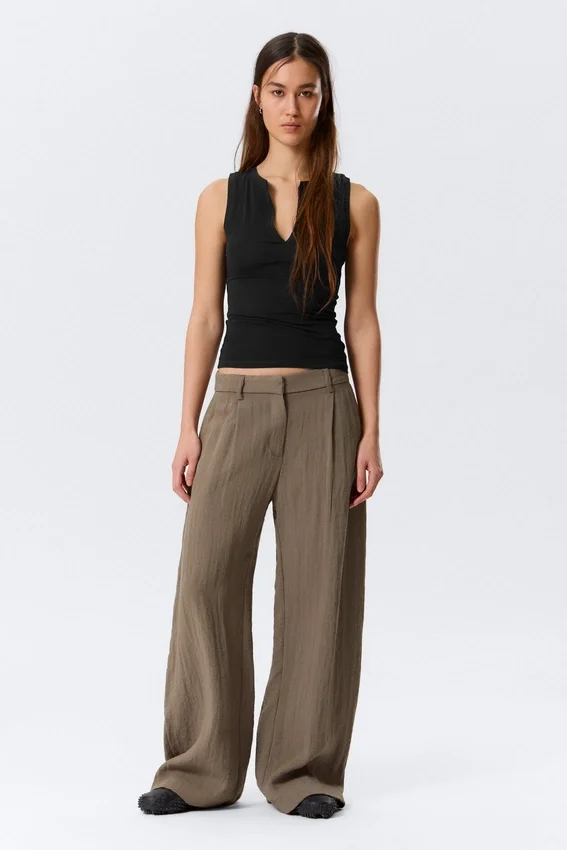 Low Rise Wide Leg Crinkled Trousers – Beige Low Rise Wide Leg Crinkled Trousers – Beige