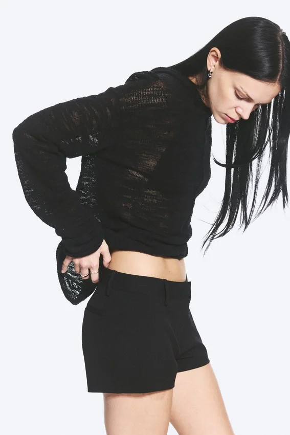 Low Waist Mini Suiting Shorts – Black Low Waist Mini Suiting Shorts – Black