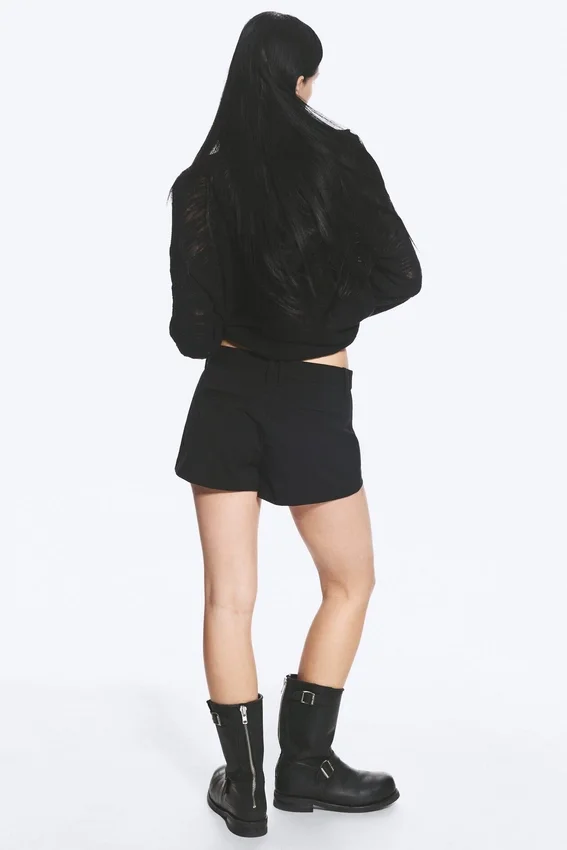 Low Waist Mini Suiting Shorts – Black Low Waist Mini Suiting Shorts – Black