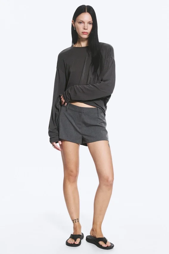 Low Waist Mini Suiting Shorts – Dark Grey Melange Low Waist Mini Suiting Shorts – Dark Grey Melange