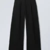 Low Waist Wide Suiting Trousers – Black Low Waist Wide Suiting Trousers – Black