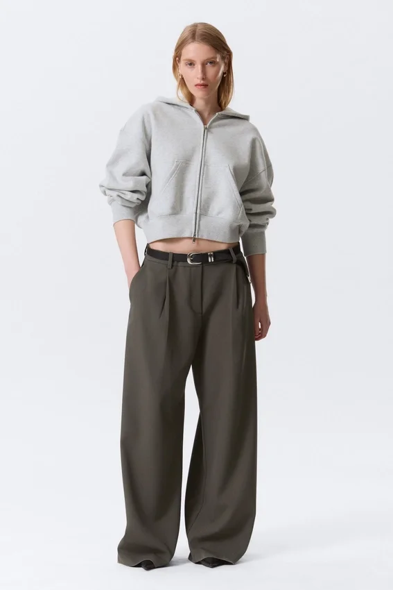 Low Waist Wide Suiting Trousers – Dark Grey Low Waist Wide Suiting Trousers – Dark Grey