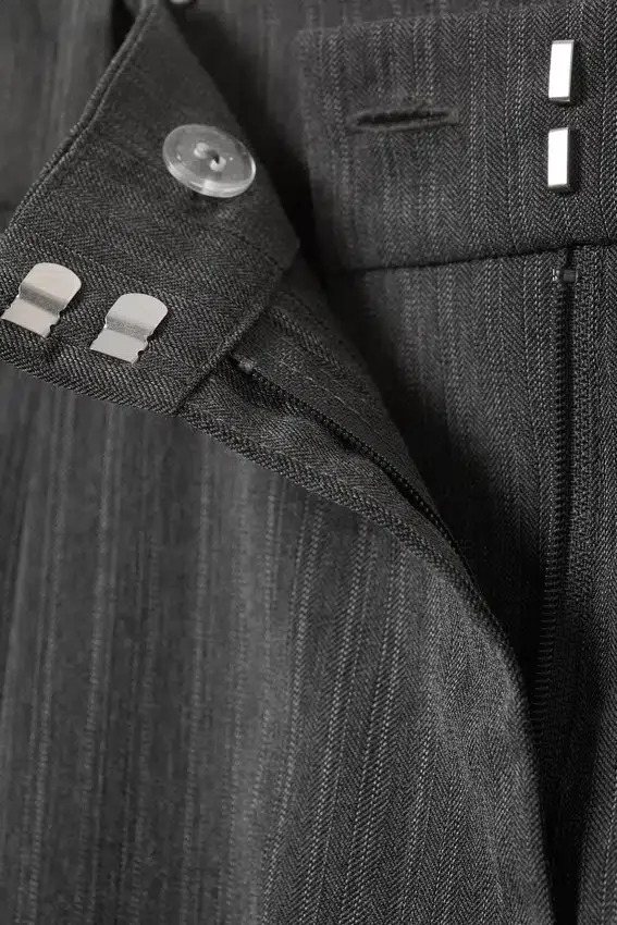 Low Waist Wide Suiting Trousers – Pinstriped Grey Melange Low Waist Wide Suiting Trousers – Pinstriped Grey Melange