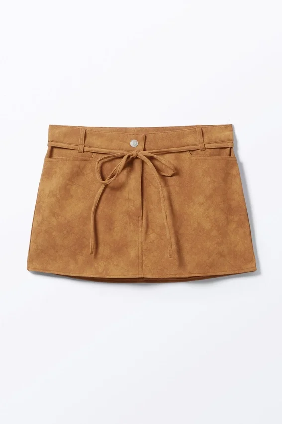 Low Waisted Faux Suede Mini Skirt – Brown Low Waisted Faux Suede Mini Skirt – Brown
