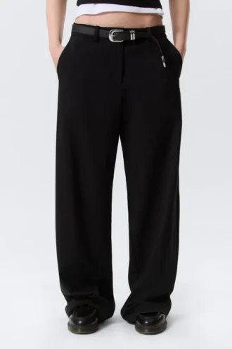 Low-Waisted Loose Fit Suit Trousers – Black