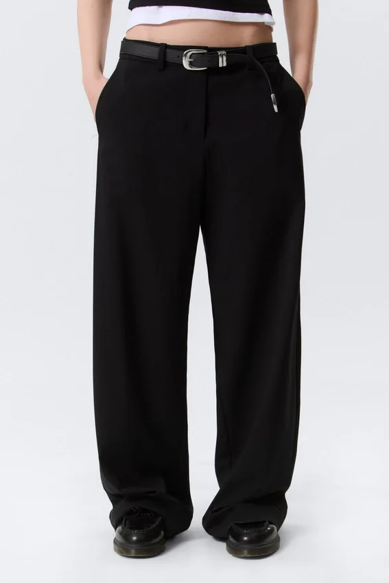 Low-Waisted Loose Fit Suit Trousers – Black Low-Waisted Loose Fit Suit Trousers – Black