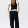 Low-Waisted Loose Fit Suit Trousers – Black Low-Waisted Loose Fit Suit Trousers – Black