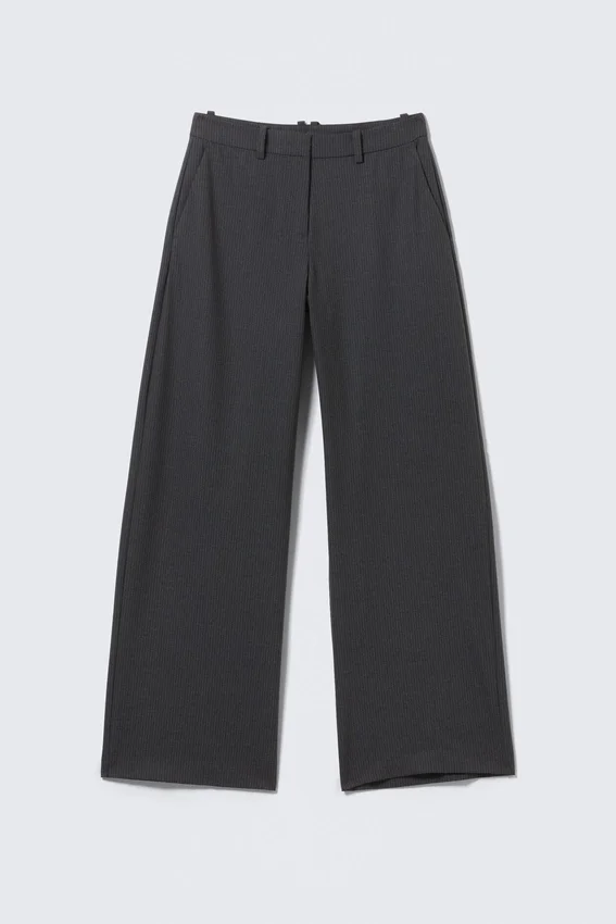 Low-Waisted Loose Fit Suit Trousers – Pinstriped Dark Grey Low-Waisted Loose Fit Suit Trousers – Pinstriped Dark Grey