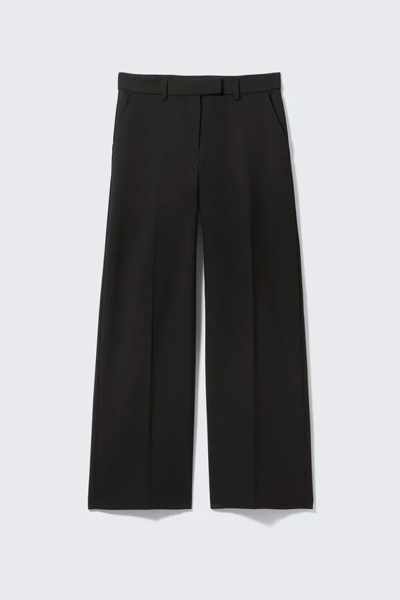 Low Waisted Pleated Suiting Trousers – Black Low Waisted Pleated Suiting Trousers – Black