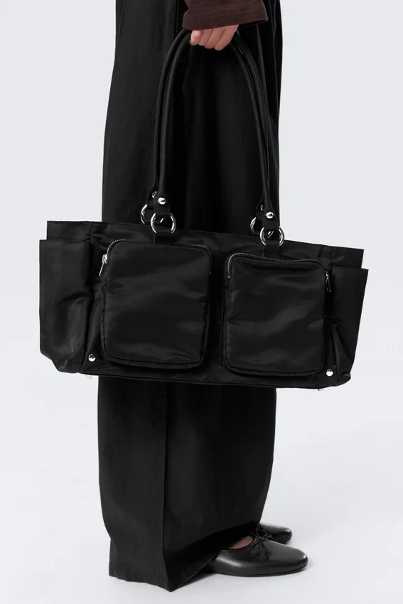Medium Shoulder Bag with Pockets – Black Medium Shoulder Bag with Pockets – Black