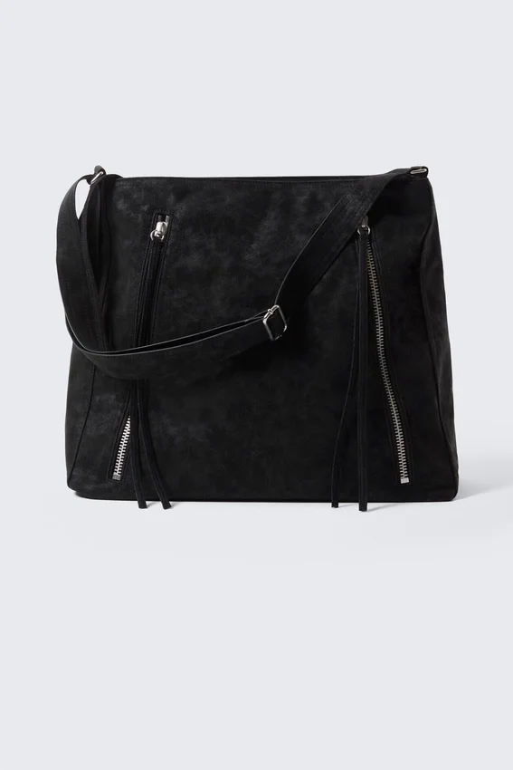 Medium Zip Shoulder Bag – Black Medium Zip Shoulder Bag – Black