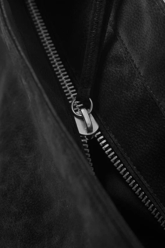 Medium Zip Shoulder Bag – Black Medium Zip Shoulder Bag – Black