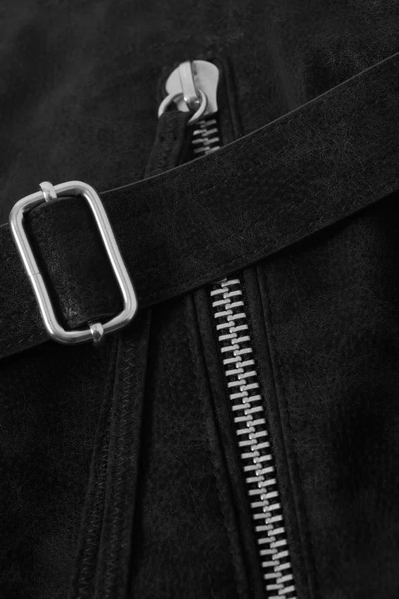 Medium Zip Shoulder Bag – Black Medium Zip Shoulder Bag – Black