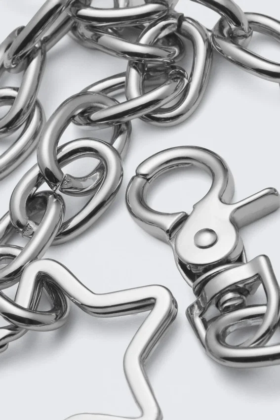 Metal Link Wallet Chain – Silver Metal Link Wallet Chain – Silver