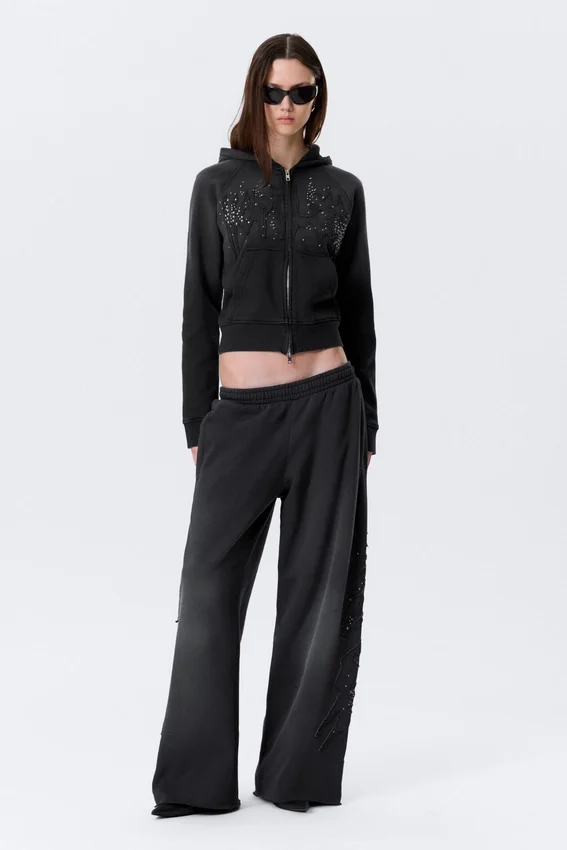 Mid-Rise Baggy Studded Graphic Sweatpants – Studded Black Mid-Rise Baggy Studded Graphic Sweatpants – Studded Black