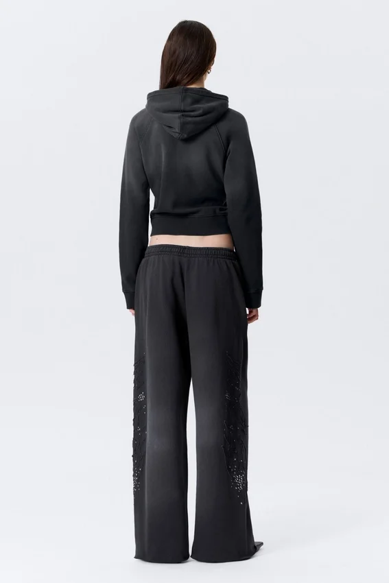 Mid-Rise Baggy Studded Graphic Sweatpants – Studded Black Mid-Rise Baggy Studded Graphic Sweatpants – Studded Black