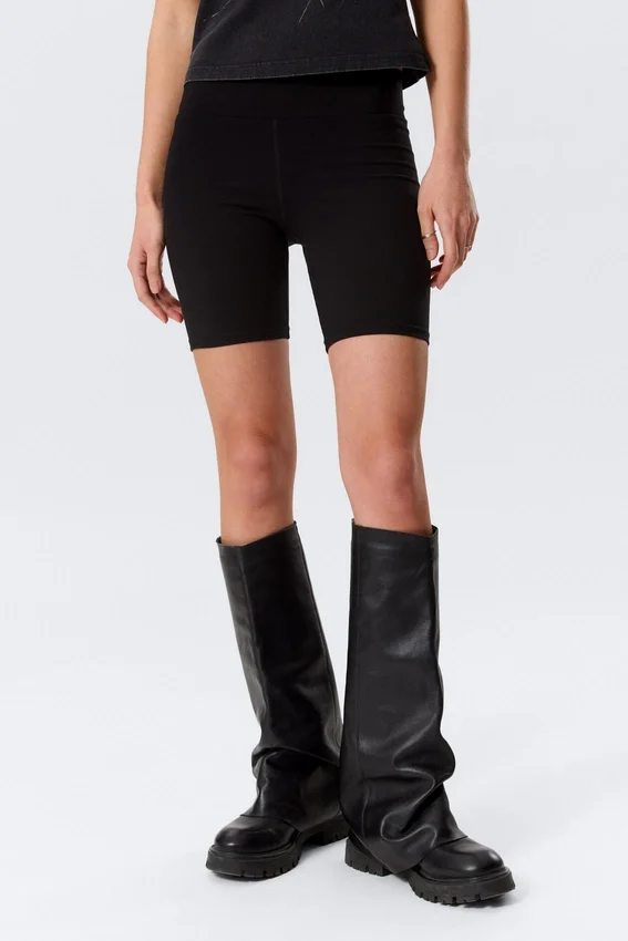 Mid Rise Fitted Biker Shorts – Black Mid Rise Fitted Biker Shorts – Black