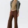 Mid Rise Flared Zip-Up Trousers – Brown Mid Rise Flared Zip-Up Trousers – Brown