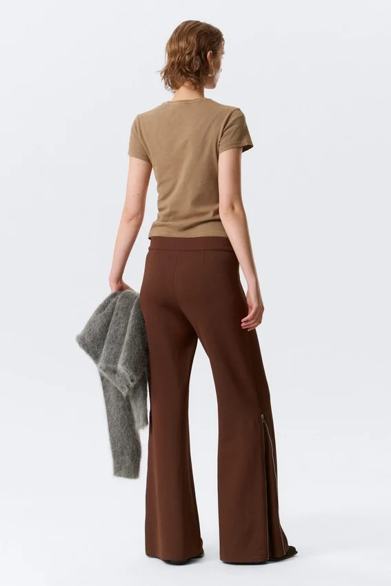 Mid Rise Flared Zip-Up Trousers – Brown Mid Rise Flared Zip-Up Trousers – Brown