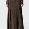 Mid-Rise Frayed Pleated Maxi Skirt – Dark Grey Mid-Rise Frayed Pleated Maxi Skirt – Dark Grey