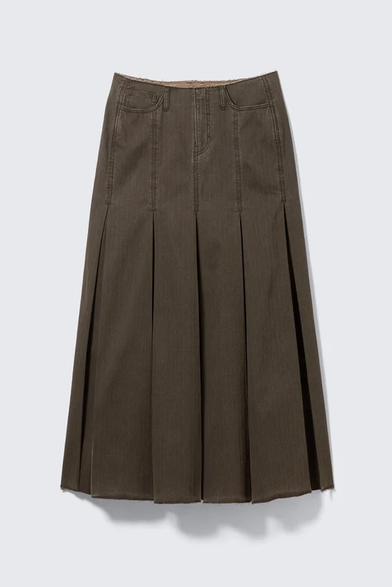 Mid-Rise Frayed Pleated Maxi Skirt – Dark Grey Mid-Rise Frayed Pleated Maxi Skirt – Dark Grey