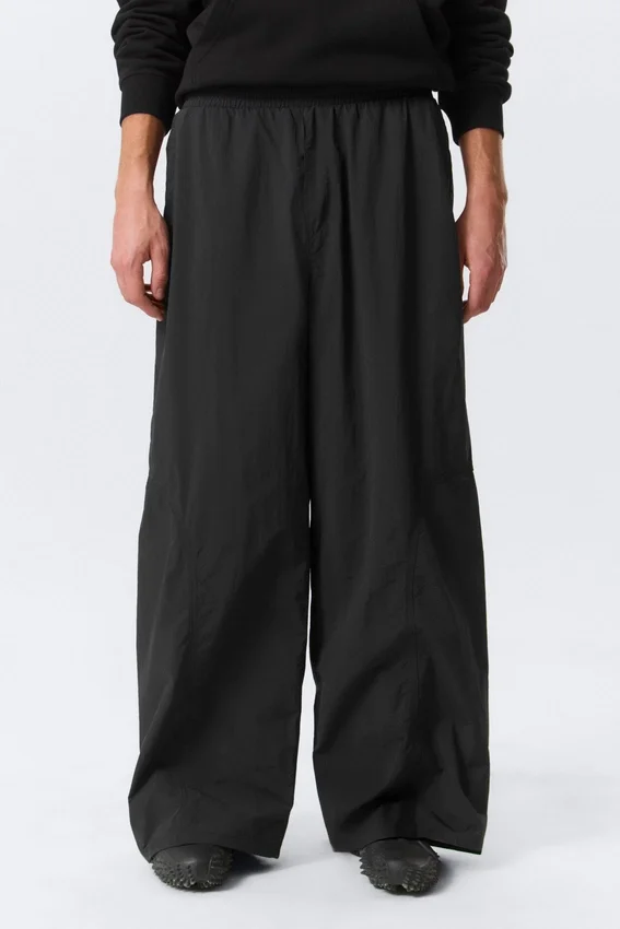 Mid Rise Loose Baggy Leg Nylon Trousers – Black Mid Rise Loose Baggy Leg Nylon Trousers – Black