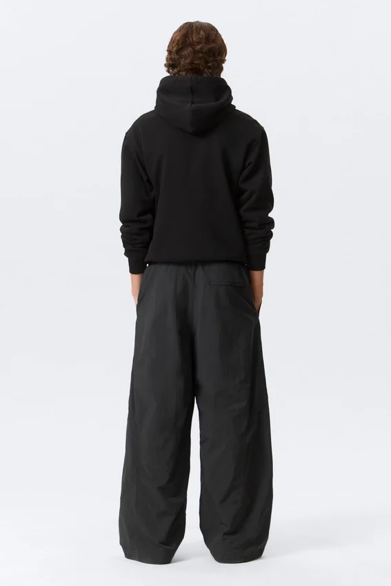Mid Rise Loose Baggy Leg Nylon Trousers – Black Mid Rise Loose Baggy Leg Nylon Trousers – Black
