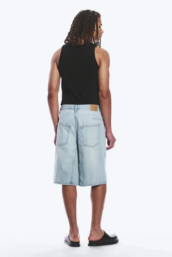 Mid Rise Loose Dart Detailed Denim Shorts – Dream Blue – Light Blue Mid Rise Loose Dart Detailed Denim Shorts – Dream Blue – Light Blue