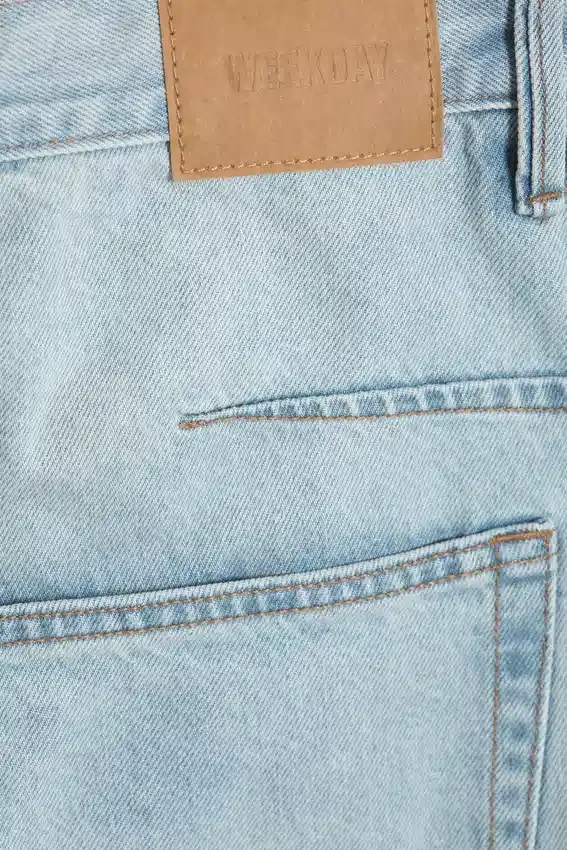 Mid Rise Loose Dart Detailed Denim Shorts – Dream Blue – Light Blue Mid Rise Loose Dart Detailed Denim Shorts – Dream Blue – Light Blue