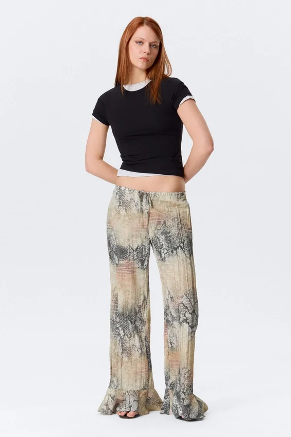 Mid Rise Loose Flounce Trousers – Beige – Snakeskin Pattern Mid Rise Loose Flounce Trousers – Beige – Snakeskin Pattern