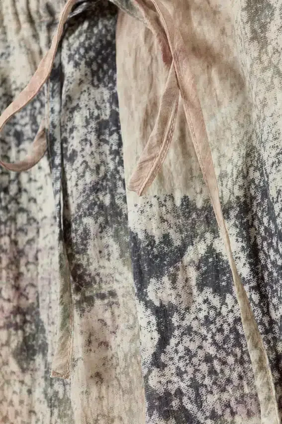 Mid Rise Loose Flounce Trousers – Beige – Snakeskin Pattern Mid Rise Loose Flounce Trousers – Beige – Snakeskin Pattern