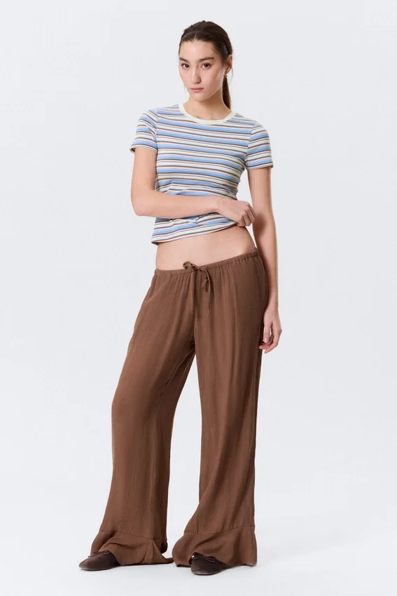 Mid Rise Loose Flounce Trousers – Brown Mid Rise Loose Flounce Trousers – Brown