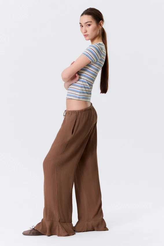 Mid Rise Loose Flounce Trousers – Brown Mid Rise Loose Flounce Trousers – Brown