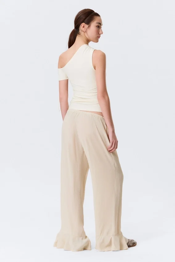 Mid Rise Loose Flounce Trousers – Light Beige Mid Rise Loose Flounce Trousers – Light Beige