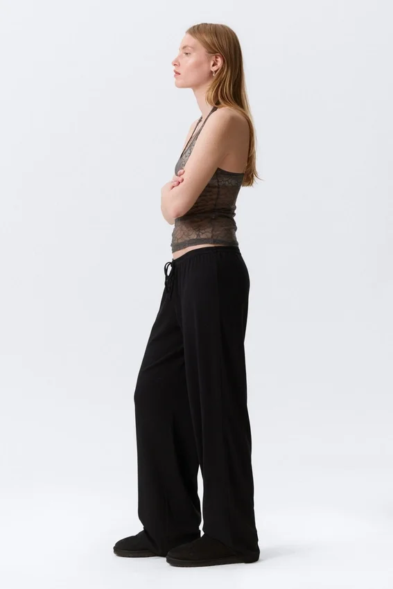 Mid Rise Relaxed Pyjama Trousers – Black Mid Rise Relaxed Pyjama Trousers – Black