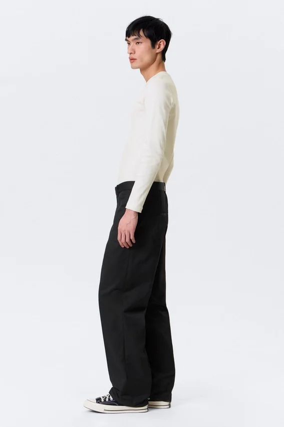 Mid Rise Relaxed Straight Leg Chino Trousers – Black Mid Rise Relaxed Straight Leg Chino Trousers – Black