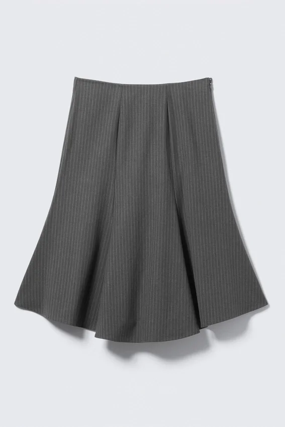 Midi Slim Volume Skirt – Dusty Grey Pinstripes Midi Slim Volume Skirt – Dusty Grey Pinstripes