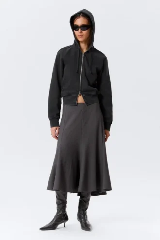 Midi Slim Volume Skirt – Striped Dark Grey