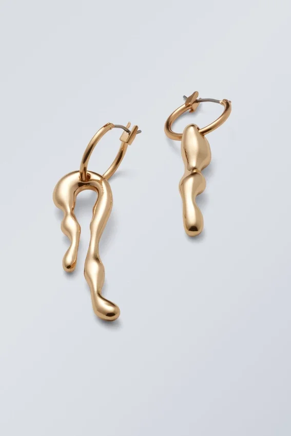 Millie Hoop Earrings – Golden Millie Hoop Earrings – Golden