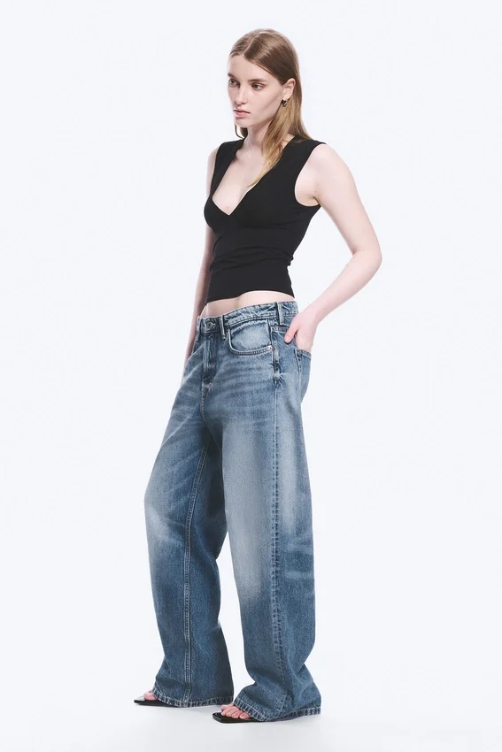 Missy Low Rise Loose Straight Jeans – Blue Horses – Medium Blue Missy Low Rise Loose Straight Jeans – Blue Horses – Medium Blue