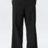 Moe Trousers Relaxed Fit Low Waist – Black Moe Trousers Relaxed Fit Low Waist – Black