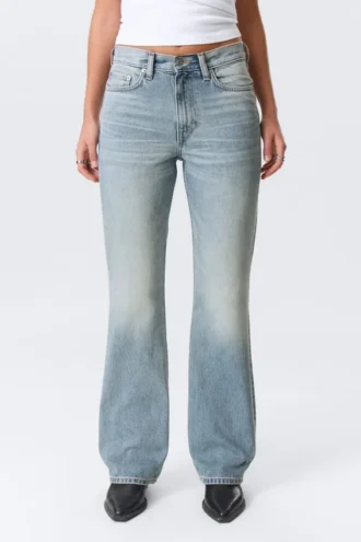 Moon Mid Rise Regular Bootcut Jeans – Seventeen Blue – Medium Blue