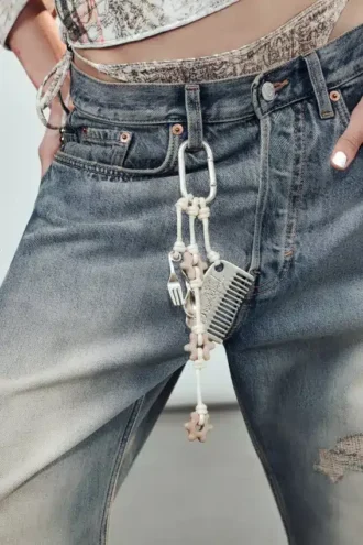 Multi Charm Keyring – Beige/Silver
