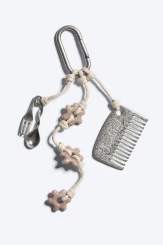 Multi Charm Keyring – Beige/Silver